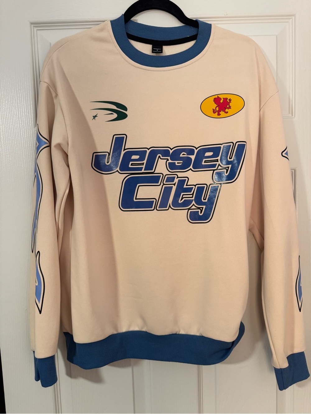 Source Unknown Cream Crewneck Sweater with Blue Jersey City Graphic
